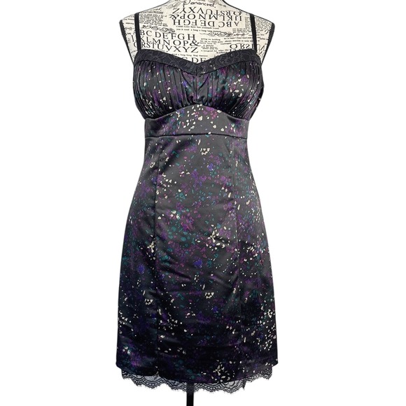 Guess Los Angeles Satin Cocktail Dress Womens Size 10 Black Purple Print Bodycon - Picture 1 of 16